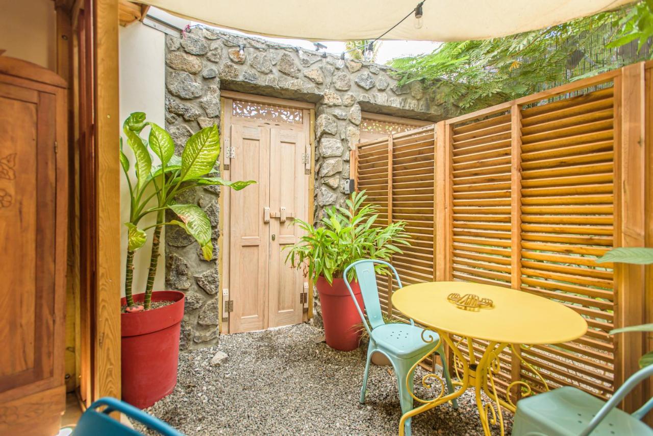 Les Cocottes Terre Sainte Saint Pierre Exterior foto
